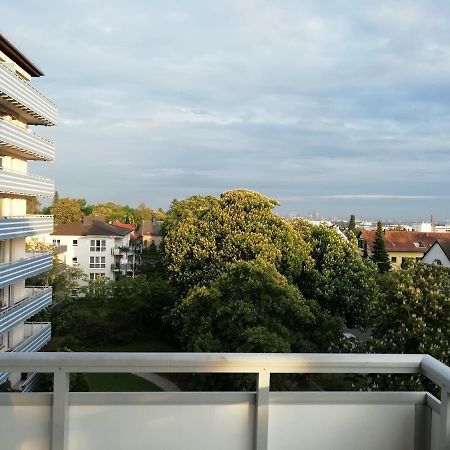 Apartment Frankfurt City View - أوبروسل المظهر الخارجي الصورة